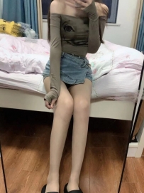 甜蜜 164  D  48  24y  #中部   簡介：身材超好皮膚白皙膠原蛋...