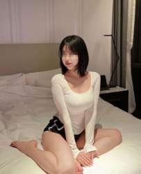 燦燦 160~47kg~ E~24歲  #南部  長相氣質  性格很有個性 很大但...